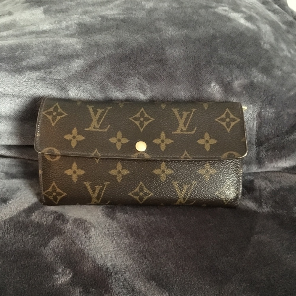 Authentic Louis Vuitton wallet